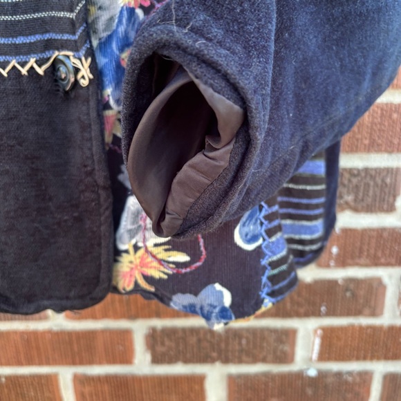 White Stag Blazer Top Size XL Blue Patchwork Floral Lined Button Front - Picture 2 of 10